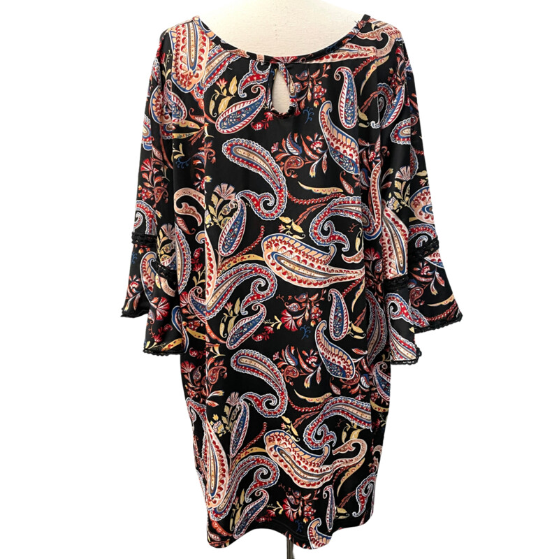 Roommates Paisley Top
Bell Sleeve
Black, Peach, Rust, Blue and Yellow
Size: 3X