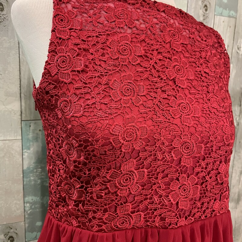 NEW LanTing Long Formal<br />
Side zip closure, lace top, flowly lined skirt<br />
Red<br />
Size: Small