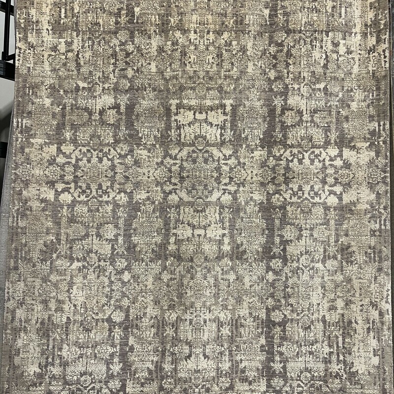 Couture CUT-102<br />
Brand New Rugs<br />
Call store for details