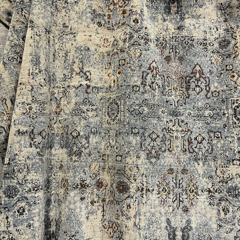 Ovation - OVA107<br />
Brand New Rugs<br />
Call store for details