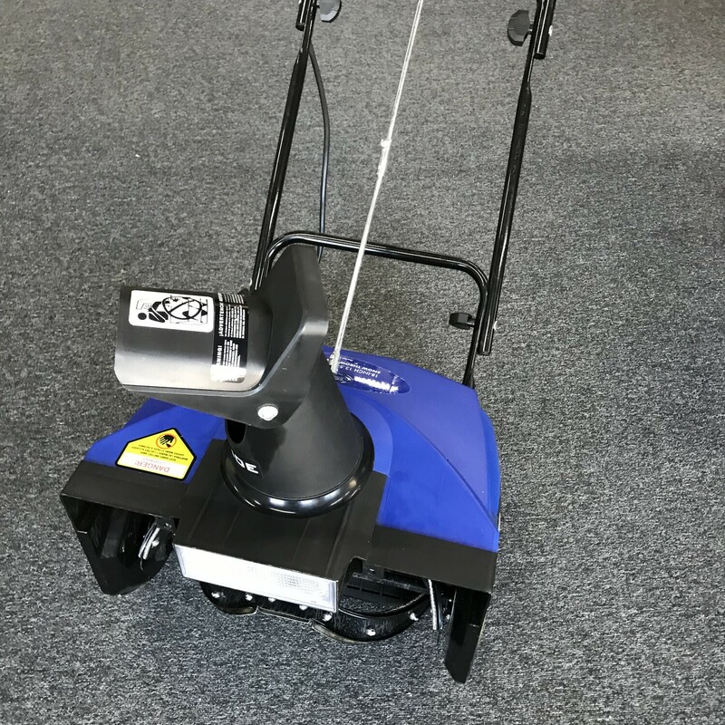 Snowblower, Snow Joe, Size: 18in
Corded Electric 13.5A

Like New Condition