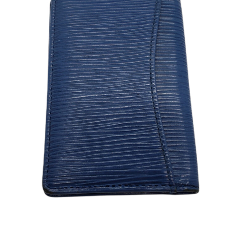 Louis Vuitton<br />
<br />
Card Holder Wallet<br />
<br />
Epi Leather Blue<br />
<br />
1993<br />
<br />
Condition:Fair. Outside only wear on corners. inside pockets peeling