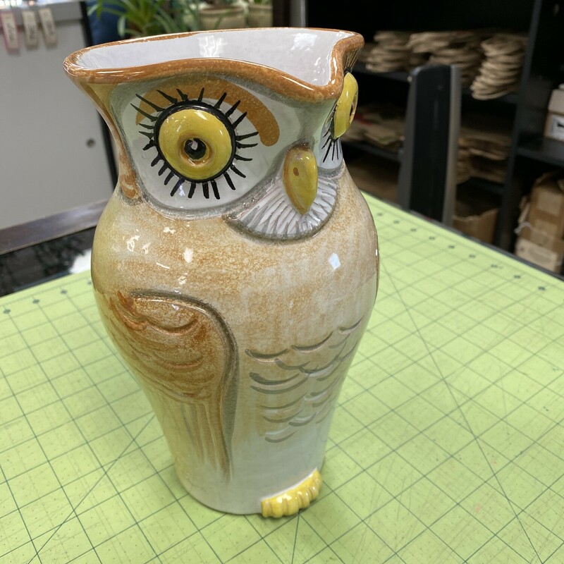 Italian Pottery Owl Pitch