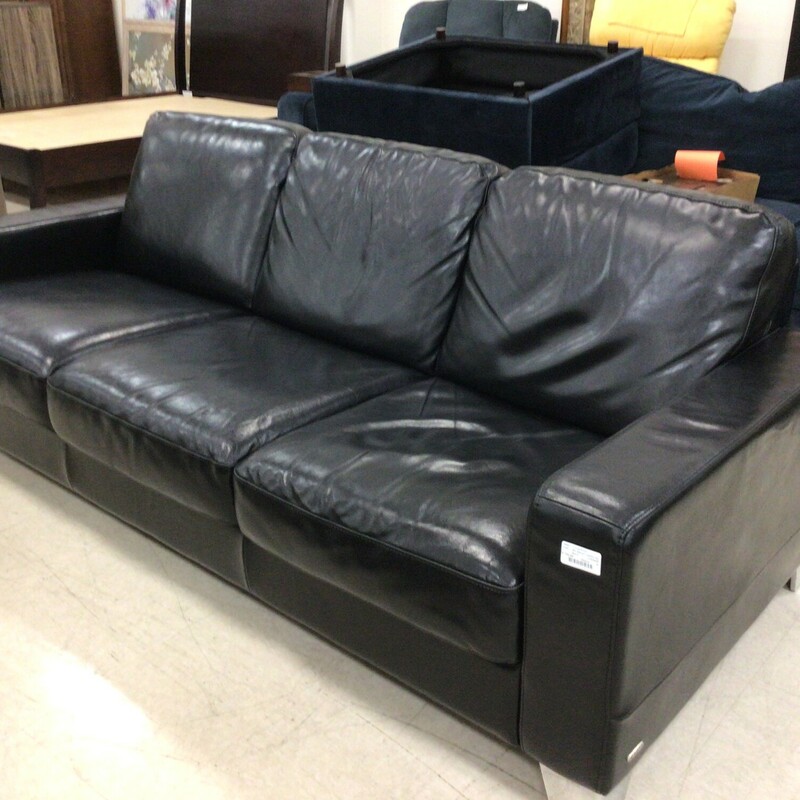 Blk Natuzzi Leather Sofa, Black, Natuzzi
83 in Wide x 32 in Tall