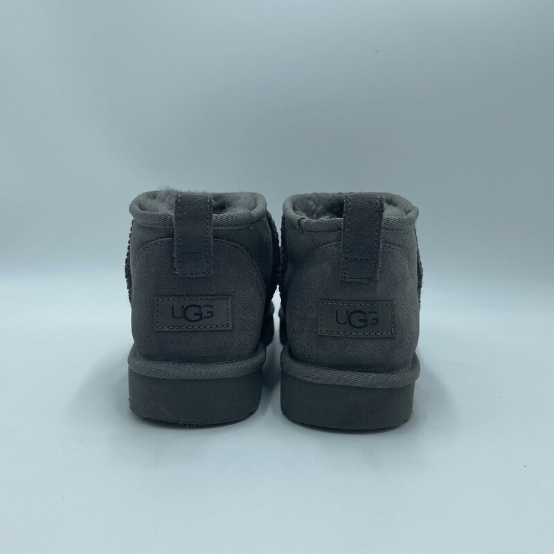 Ugg Classic Ultra Mini, Grey, Size: 10

condition: EXCELLENT