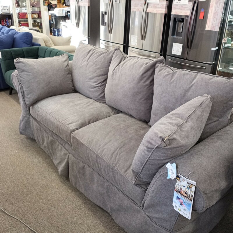 Klaussner Sleep Sofa Queen size Gray slip cover
Over 2K retail