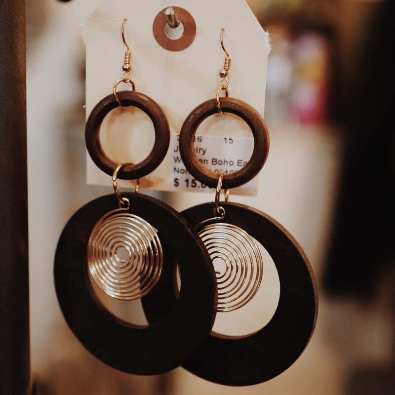 This is the perfect pair of lightweight earrings to match any outfit! They feature gold hardware with black and brown wood.
4.5 Inches Long