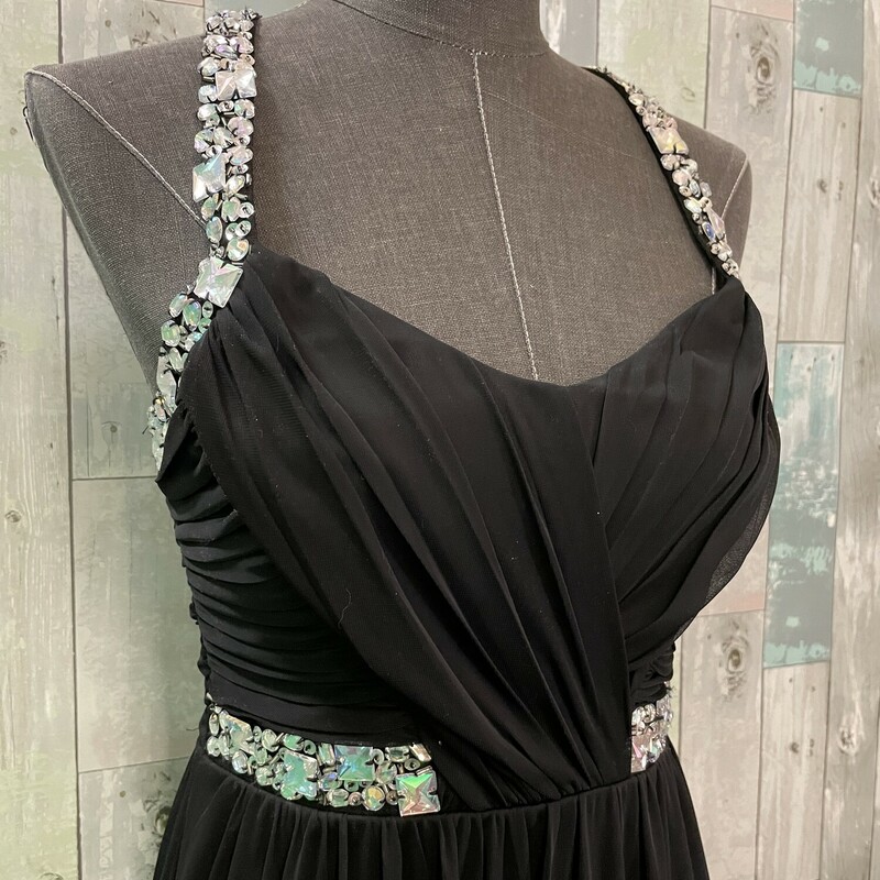 City Triangle Long Prom<br />
Beaded straps and empire waist<br />
Black<br />
Size: 5<br />
NO RETURNS ON PROM DRESSES