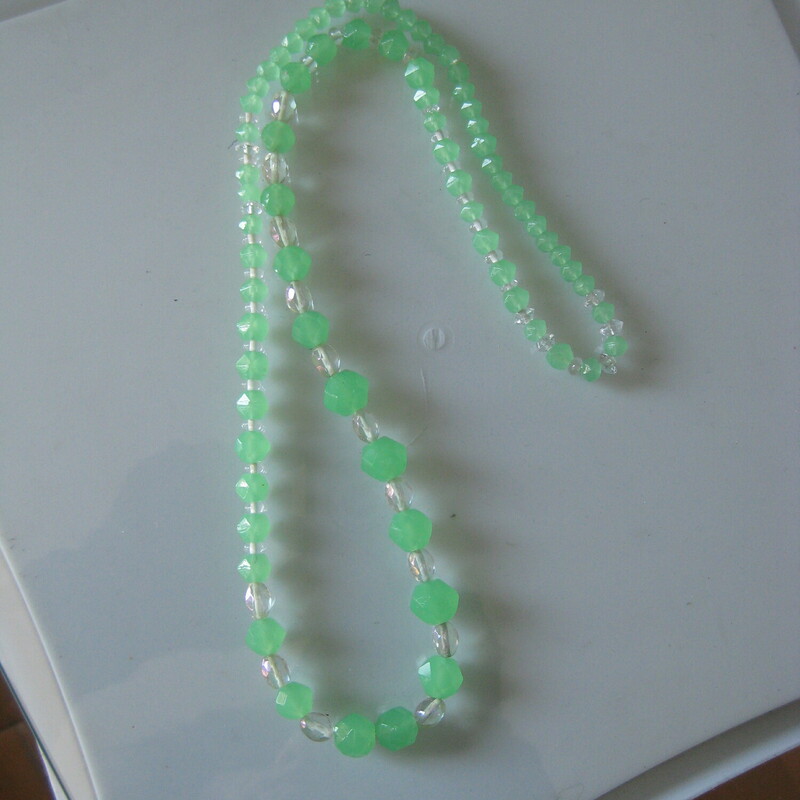 Vtg Glass Beads, Green, Size: None<br />
Heavy strand of glass beads in milky translucent light green<br />
The beads are graduated in size and have clear glass beads interspersed along the length.<br />
They are sharply faceted and throw a nice amount of light around<br />
No closure, slips on over the head<br />
very well made<br />
28<br />
<br />
Thanks for looking!<br />
#44779