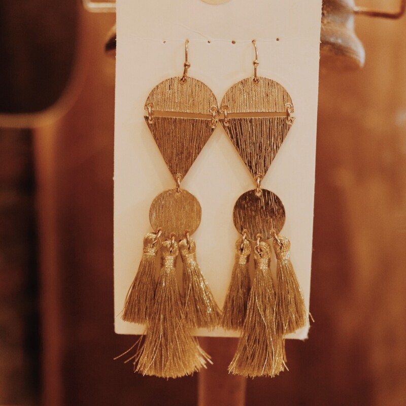 Beautiful gold tassel earrings! Lightweight and 4 inches long!