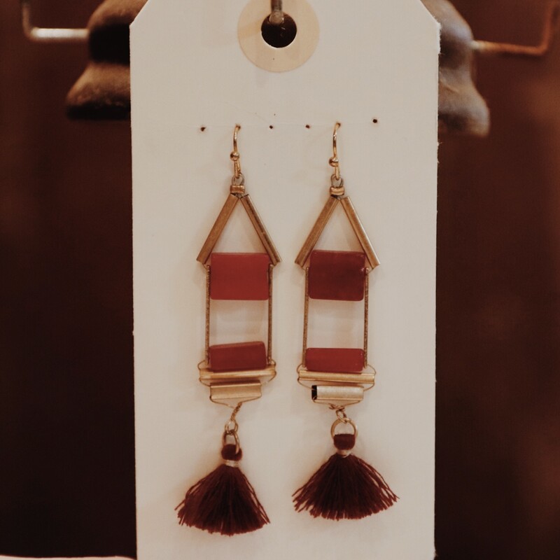 Beautiful burgandy ladder tassel earrings! Lightweight and 3.5 inches long.