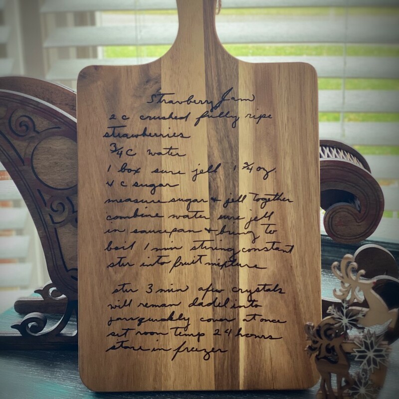 Custom/Handwritten cutting boards. Great for the family recipe to keep the memory forever or even a wedding present!<br />
Please email recipe or design request to our email raeraysdecorandmore@gmail.com