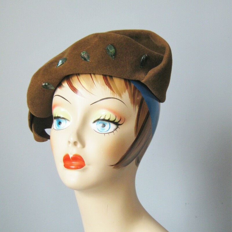 V Vtg Jeweled Scupltrl, Brown, Size: None<br />
Unique topper with plastic jewel decoration.<br />
The colori s a warm cocoa brown<br />
It's got a sculptural shape and looks interesting from every side.<br />
<br />
the hat is in excellent condition but the jewels have seen better days. super easy to replace if you need them to look perfect at close viewing distance.<br />
<br />
The inner hat band measures 19 1/2.<br />
<br />
Thanks for looking!<br />
#44947