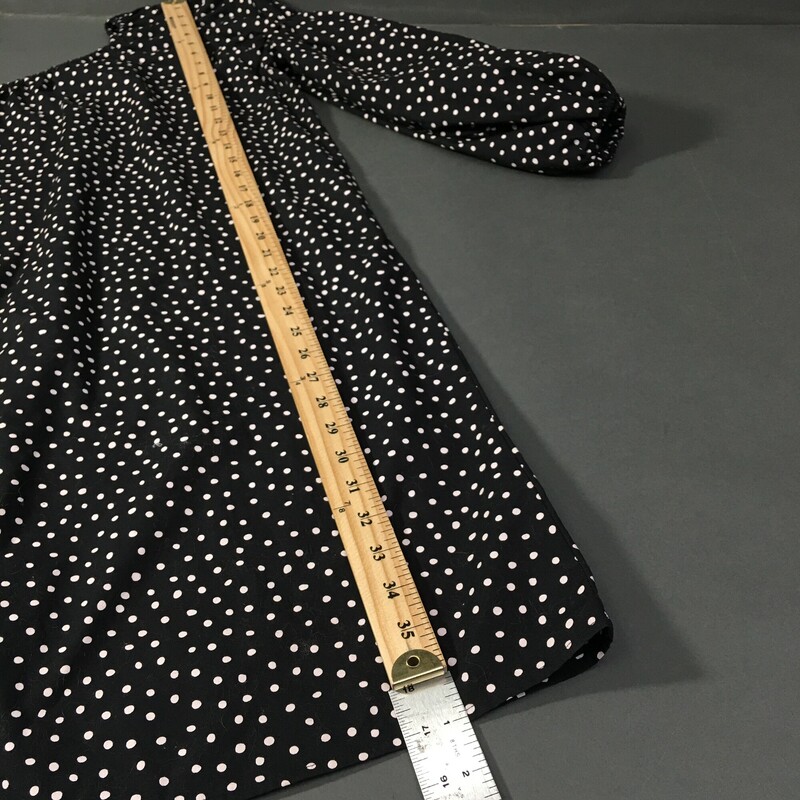 Lisadnyc, Blk/wht, Size: XL<br />
The Drop Women's Black Polka Dot Printed Loose-Fit Asymmetric One Shoulder Puff-Sleeve Dress by @lisadnyc -  NYC-based influencer Lisa DiCicco Cahue's statement-making collection. Made of a medium-weight, non-stretch, printed cotton poplin. This loose-fit dress features an asymetric, elastic puff sleeve.  XL new with tags.