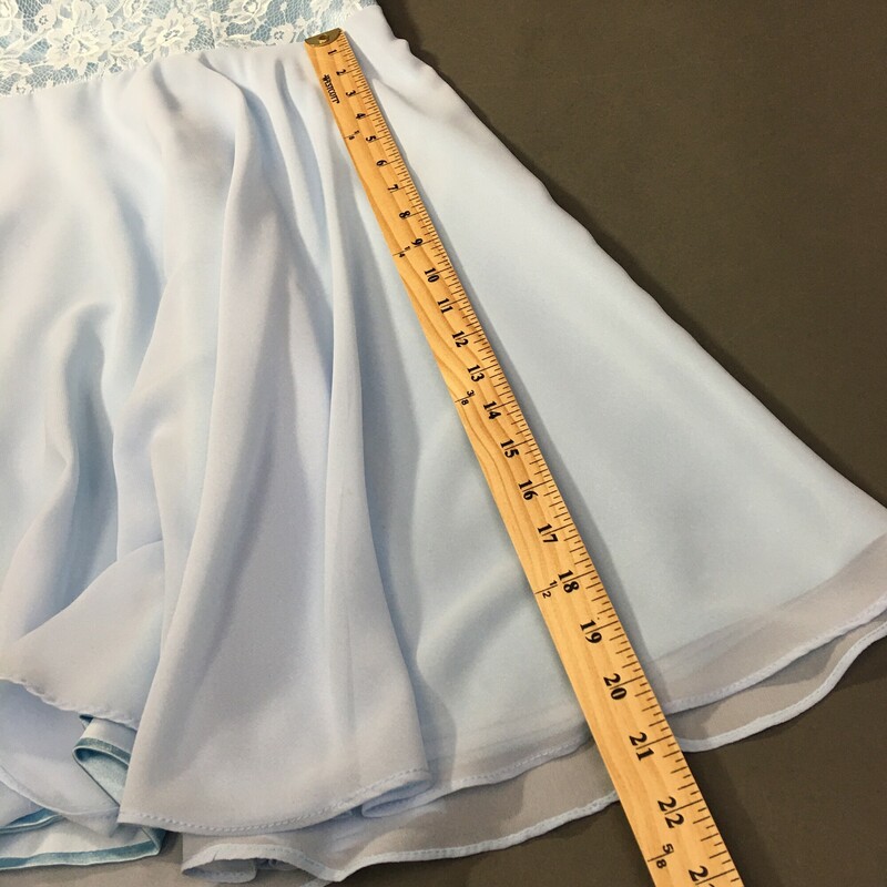 148-006 By Light In The Box Powder blue Party Dress Approximate Size12/14 - there are no size tags, This dress has a poly/satin strapless corset, a lace layer bodice and a full lined poly blend skirt.<br />
Hand wash warm only no bleach iron on reverse side only.