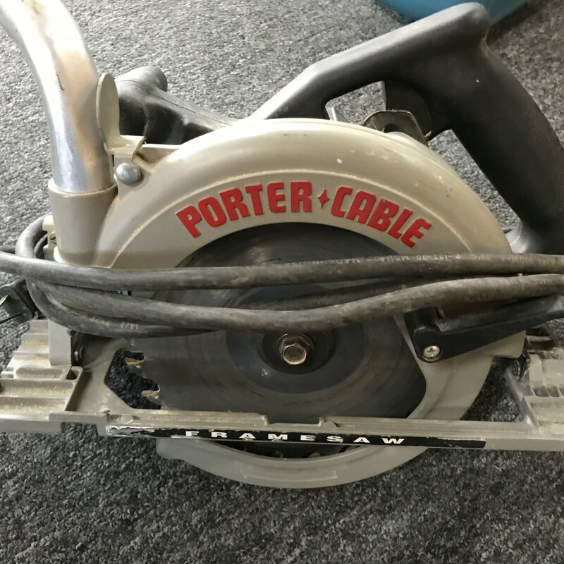 Circular Saw (left), Porter Cable 743

7 1/4in left hand drive circular saw