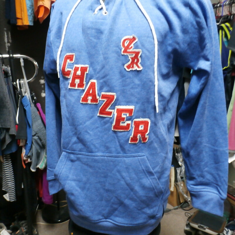 Chazer Men's Hooded Sweatshirt Blue Size Large cotton poly blend #33866
Rating:   (see below) 2- Great Condition
Team: N/A
Player: N/A
Brand:  Chazer
Size: Men's  Large (Measured Flat: across chest 21\", length 31\" )
Measured flat: armpit to armpit; top of shoulder to the bottom hem
Color:  Blue
Style: long sleeve; embroidered; hooded sweatshirt;
Material:  cotton poly blend
Condition: - 2- Great Condition - wrinkled; minor pilling and fuzz;
Item #: 33866
Shipping: FREE