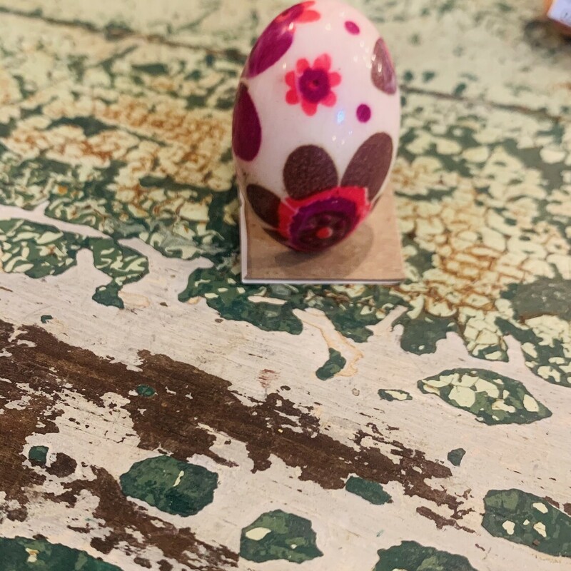 Resin Mushroom Ring, Printed resin rings in the shape of a mushroom, with a dome top attached to a resin ringhole. Size 7. There are a variety of colors: Orange Floral, dark floral. Pink Floral, Pink Cheetah, Clear Cheetah, Heart shaped cheetah