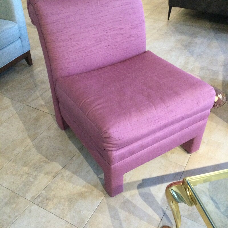 Slipper Chair
From Ormes Furniture
Fusia
Size: 26 X 34 In