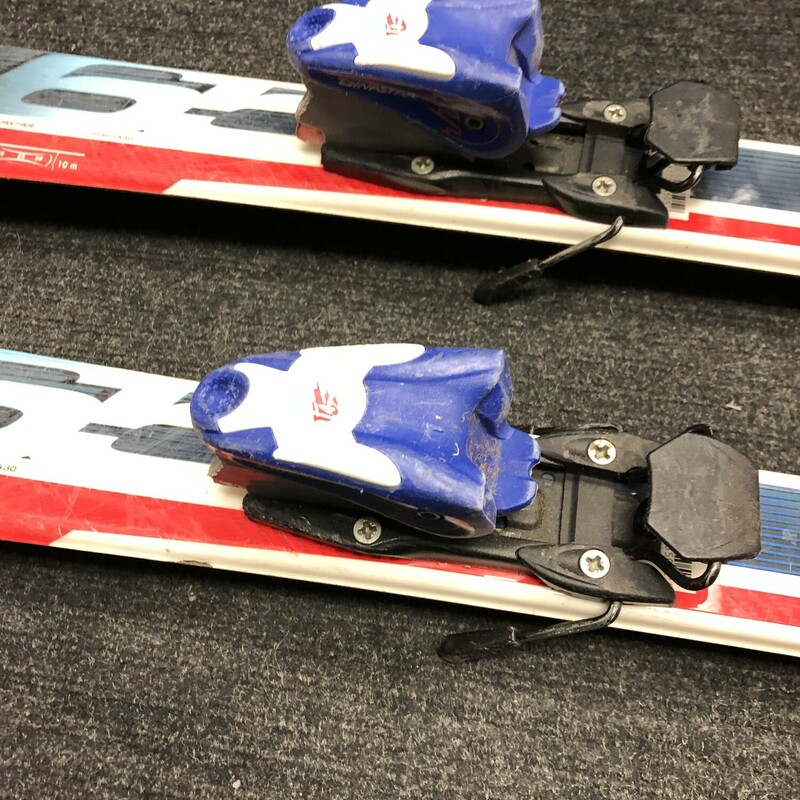 DynaStar Speed Team 65, White/Red Blue,<br />
Size: 120cm<br />
Includes Leki Worldcup Poles 105-42