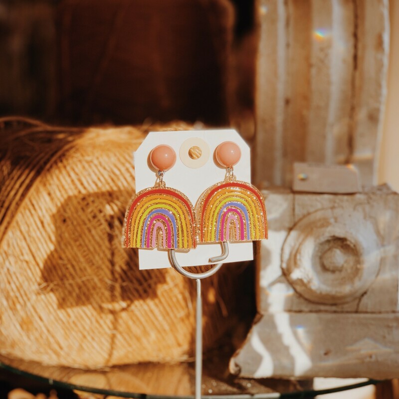 These rainbow earrings are so bright and fun! Pop these on to instantly create a happy look!
Measurement: 2 inches long