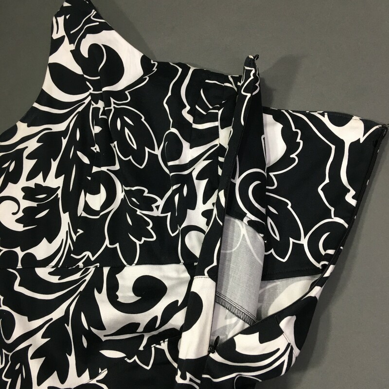 Glamour Off The Shoulder, Pattern, Size: Small black and white floral pattern, brushed cotton or poly blend,  side zip,  no fabric tags,  please see photos for measurements