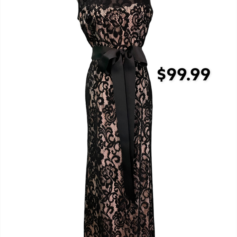 Betsy & Adam Lace Formal
The ribbon belt is sew on and lays beautifully
Black and nude
Size: 12
NO RETURN ON PROM