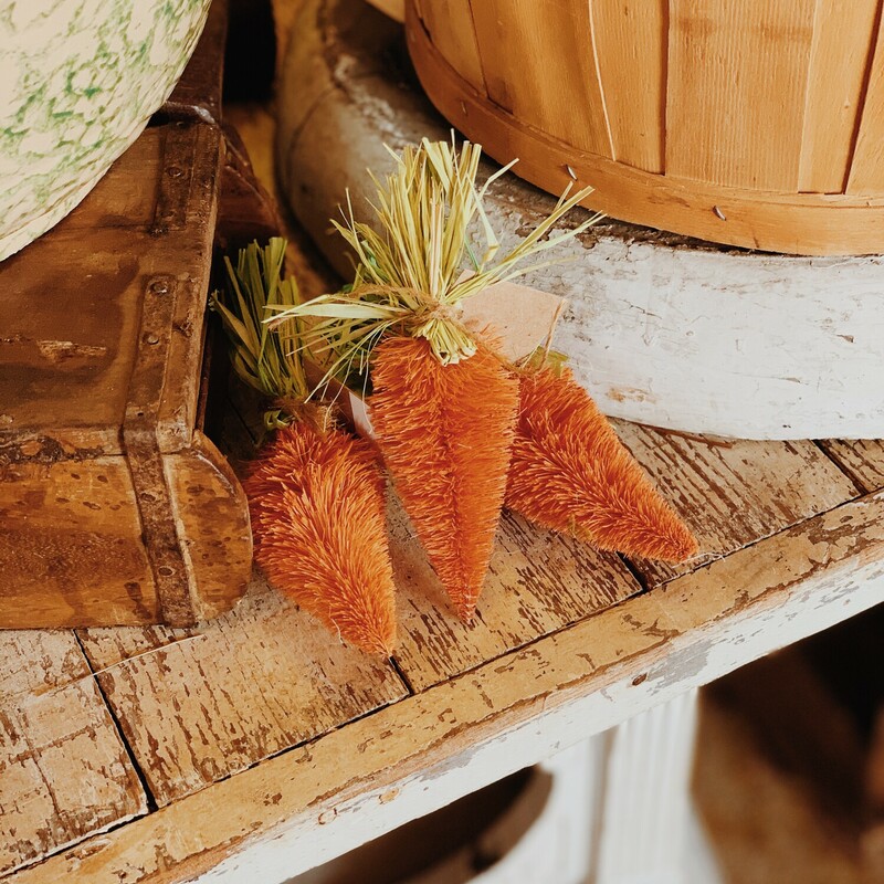 These adorable bottle brush carrots measure almost 6 inches long and are perfect for Easter!