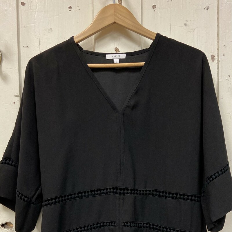 Blk Cut Out Wide Slv Top