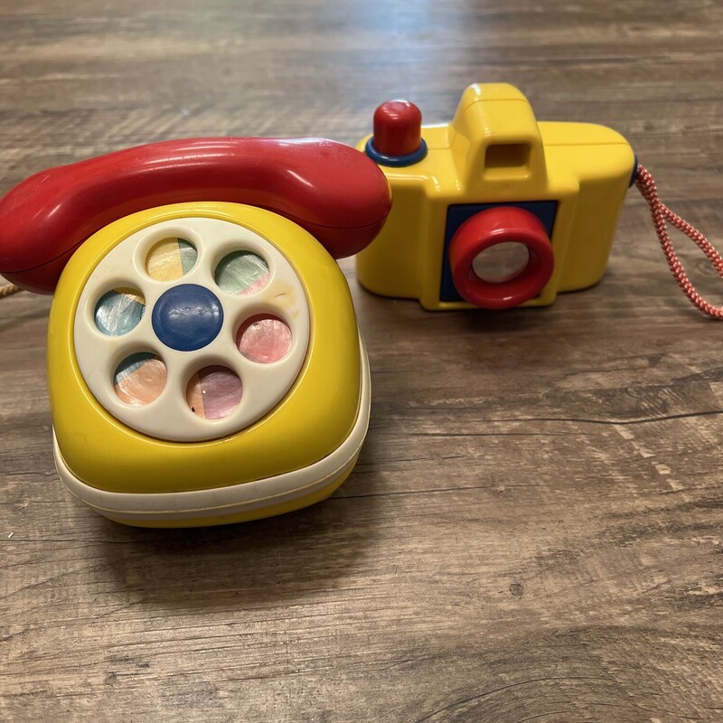 Vintage Ambi Toys Phone, Yellow, Size: Toy/Game

-Vintage
-Manufactured in Holland