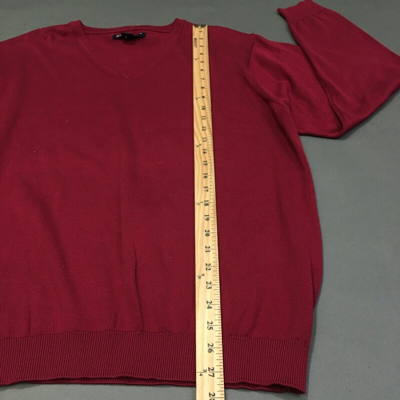 100-1028 Oxford Golf, Cranberry Red, Size: Large , long sleeve, v neck, light 100% cotton golf sweater  good<br />
13.20 oz