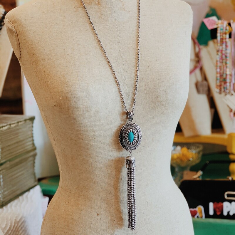 The perfect layering necklace! Just long enough to put another favorite necklace with!