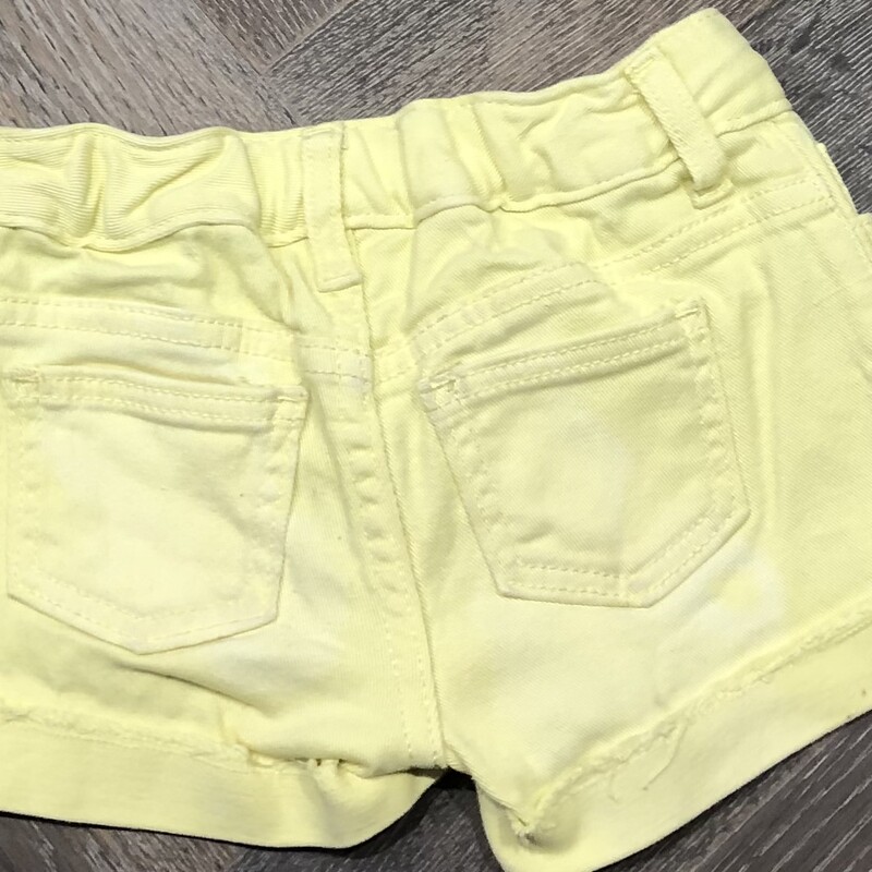 Old Navy Denim Shorts, Yellow, Size: 5Y<br />
Adjustable waist