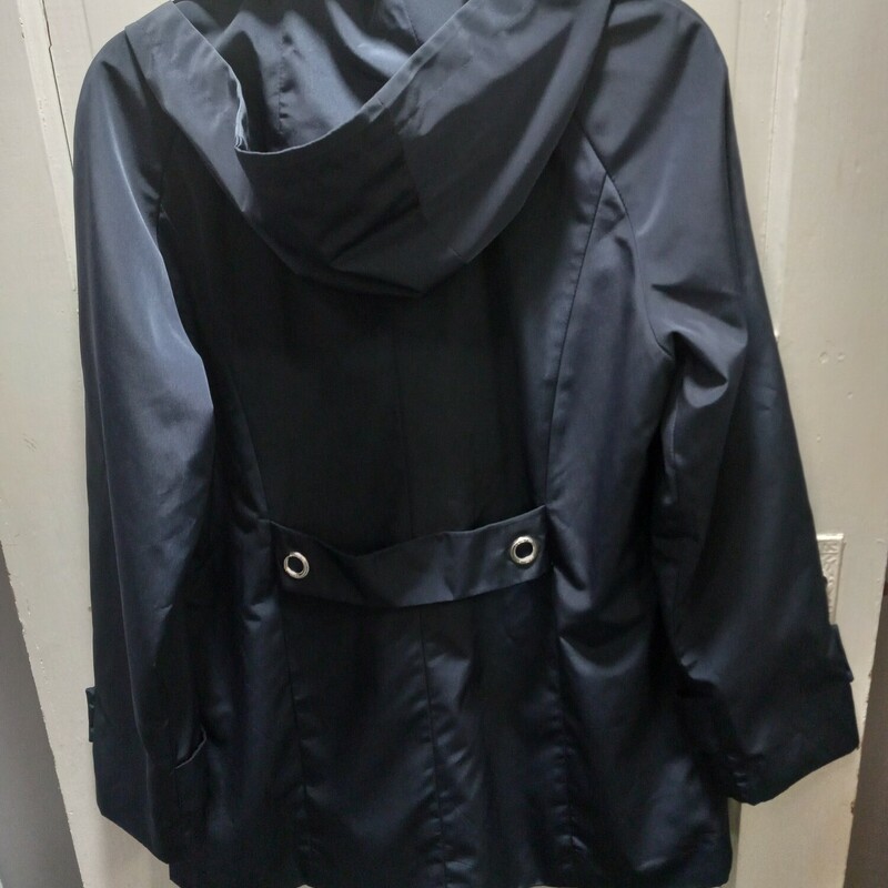 Calvin Klein Light Weight, Navy, has a hood and side pockets. would make a great spring coat Size: Medium