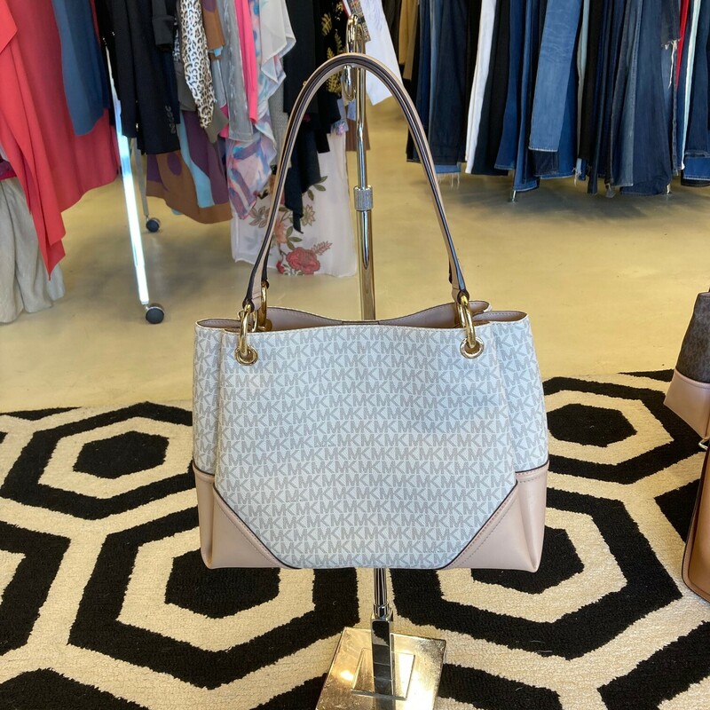 M Kors Bag: Classic style with great detail.  This bag is a must have for spring!