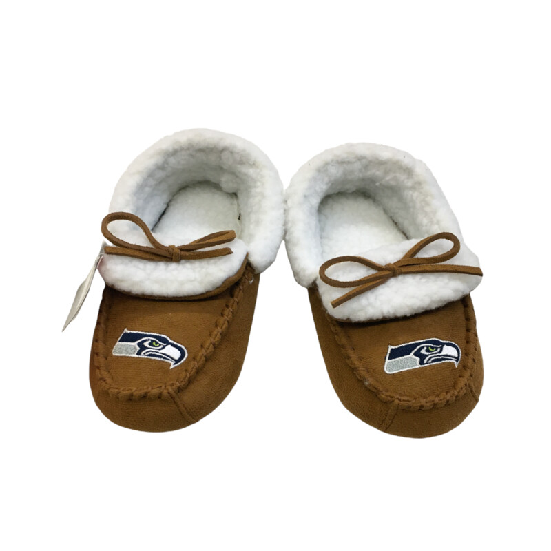 Shoes (Seahawks/Slippers) NWT, Boy, Size: 3/4y

#resalerocks #pipsqueakresale #vancouverwa #portland #reusereducerecycle #fashiononabudget #chooseused #consignment #savemoney #shoplocal #weship #keepusopen #shoplocalonline #resale #resaleboutique #mommyandme #minime #fashion #reseller                                                                                                                                      Cross posted, items are located at #PipsqueakResaleBoutique, payments accepted: cash, paypal & credit cards. Any flaws will be described in the comments. More pictures available with link above. Local pick up available at the #VancouverMall, tax will be added (not included in price), shipping available (not included in price, *Clothing, shoes, books & DVDs for $6.99; please contact regarding shipment of toys or other larger items), item can be placed on hold with communication, message with any questions. Join Pipsqueak Resale - Online to see all the new items! Follow us on IG @pipsqueakresale & Thanks for looking! Due to the nature of consignment, any known flaws will be described; ALL SHIPPED SALES ARE FINAL. All items are currently located inside Pipsqueak Resale Boutique as a store front items purchased on location before items are prepared for shipment will be refunded.
