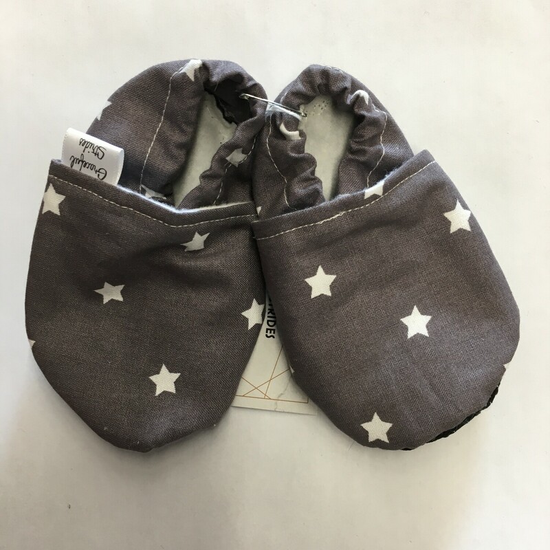 Graceful Strides, Size: 9-12m, Item: Slippers