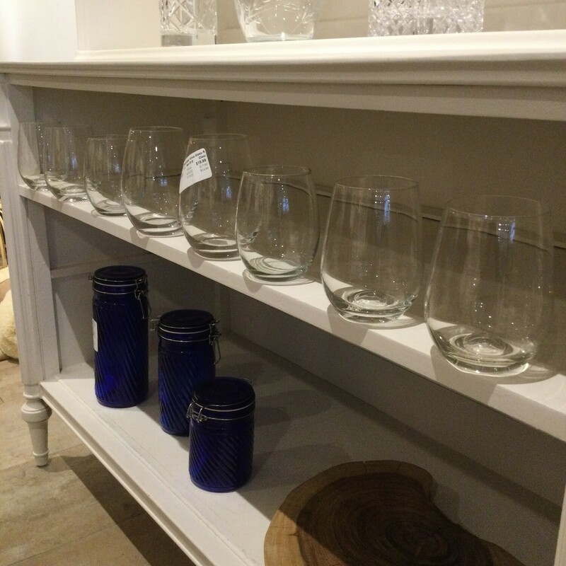 Stemless Wine Glasses
Clear
Set Of 8
2 x Large
4 x medium
2 x Small