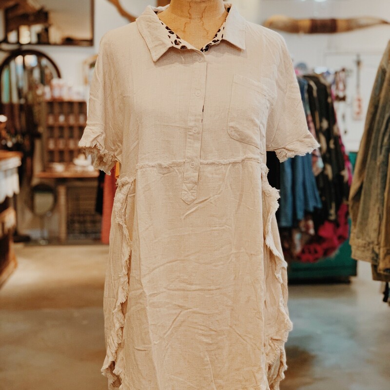 This beautiful oatmeal colored tunics have frayed edges and are made of a gorgeos linen material! Pair these with leggings, and you are ready to go!
