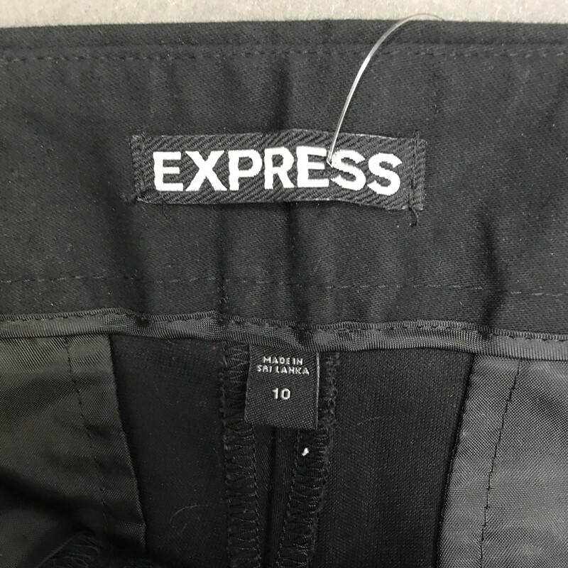 Express Casual Shorts, Black, Size: 10 99% cotton 1%spandex, side zipper, flat lined pockets,
5.5 oz