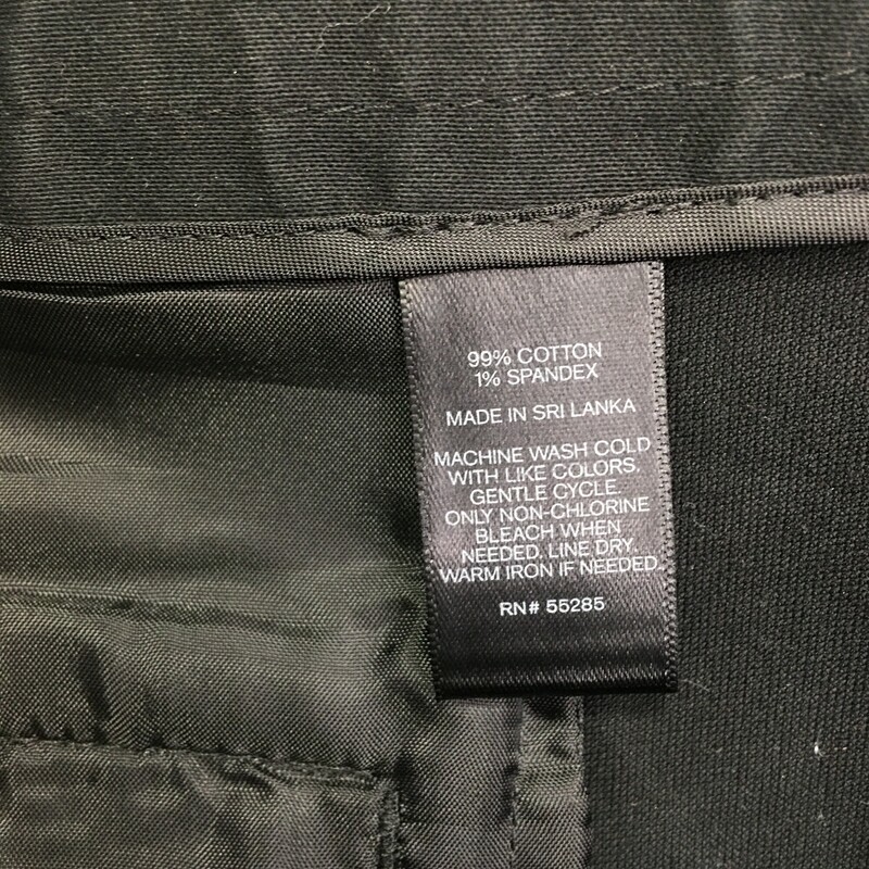 Express Casual Shorts, Black, Size: 10 99% cotton 1%spandex, side zipper, flat lined pockets,
5.5 oz
