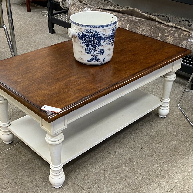 Cottage Style Coffee Table, Off Whte, Size: 44x26x20