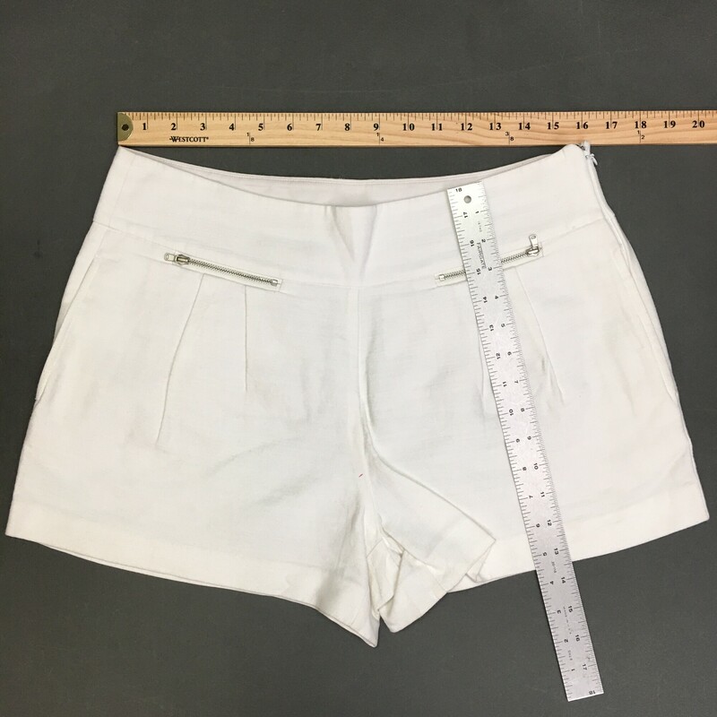 Ann Taylor LOFT Shorts With Two Front zipper flat pockets, White, Size: 8