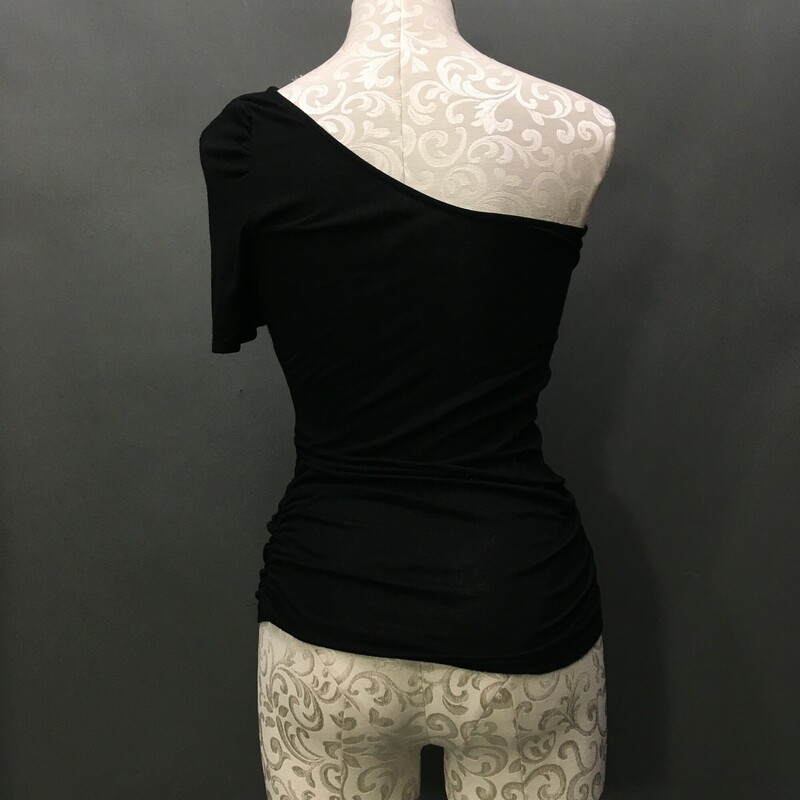 No Brand, Black, Size: 6 P single right cold shoulder, short left sleeve, 2 material flowers with jewels on left shoulder. 1/2 front bandeau inner lining. Light cotton blend shirt ruche sides. There are no material tags<br />
3.9 oz