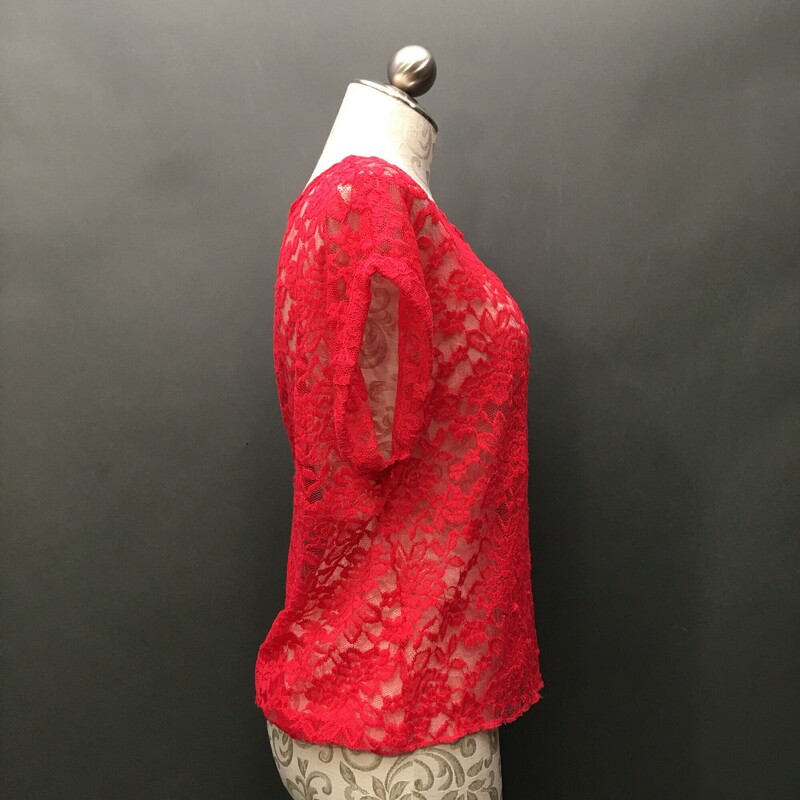 No Brand Lace, Red, Size: 6 no material or makers tags, short cuffed sleeves, nylon poly blend,single button closure at neck, open back.<br />
3.3 oz
