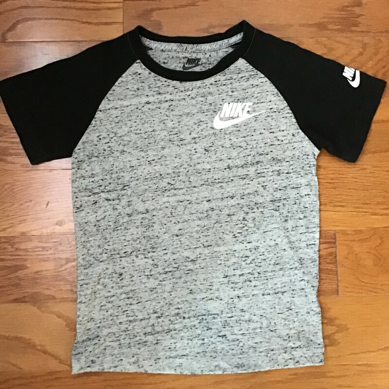 Nike Shirt, Gray, Size: 5-6

ALL ONLINE SALES ARE FINAL.
NO RETURNS
REFUNDS
OR EXCHANGES

PLEASE ALLOW AT LEAST 1 WEEK FOR SHIPMENT. THANK YOU FOR SHOPPING SMALL!