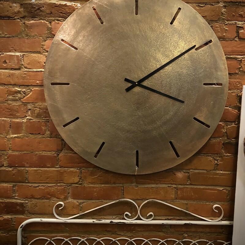Neilson Clock
29 inches round