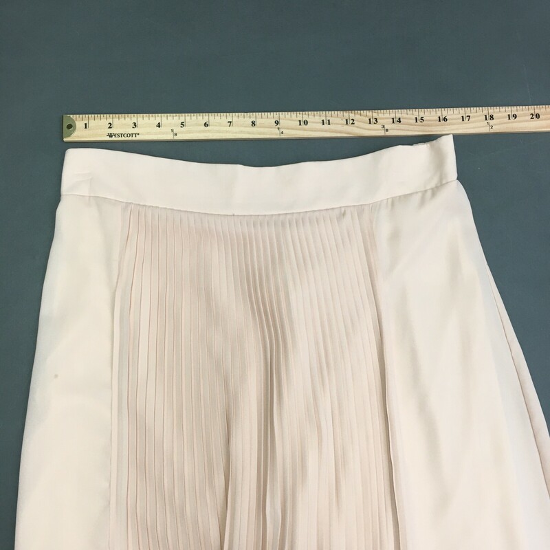 Green Envelope LA, Peach, Size: Large<br />
Green Envelope LA, Peach, Size: Large pleated front, 1/2 slip, maxi length<br />
9.1oz