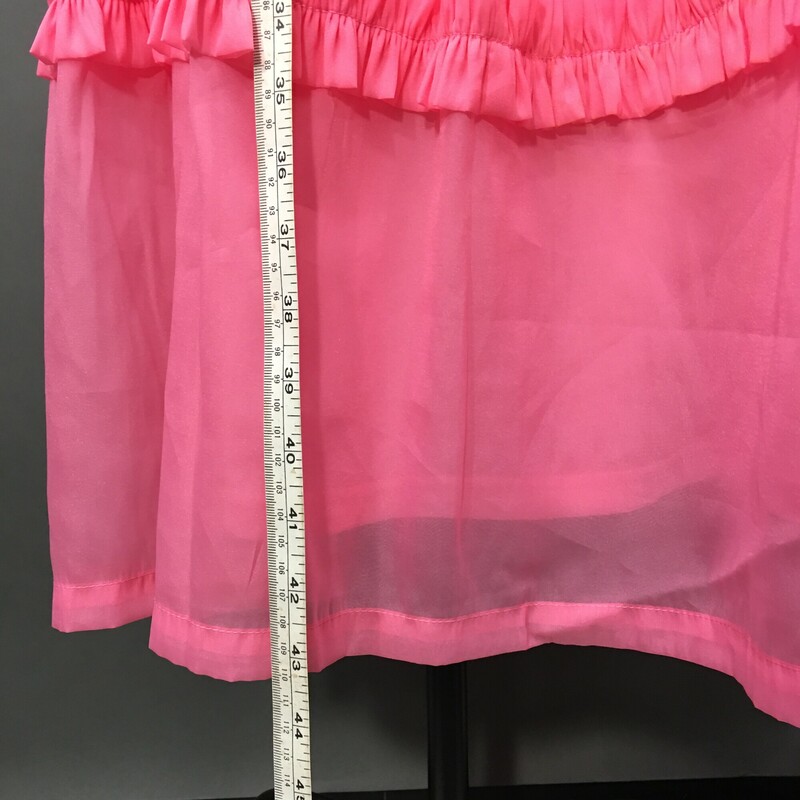 H&M Mama Maternite, Hot Pink, Size: M<br />
H&M Mama Maternite, Hot Pink, Size: M pretty summer formal party dress, 3/4 sleeves, lined, elastic bodice. ruffle trim. 100% polyester<br />
9.8 oz