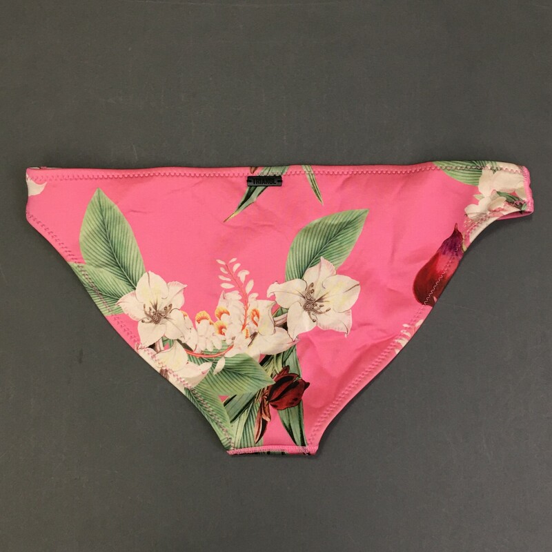 Triangl Bikini Brief, Floral, Size: Large Pink and floral pint, classic bikini shape, surfing brief, 100% neoprene, Hand wash cold, no bleach, line dry. Made in PRC
2.4 oz